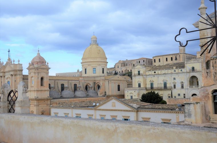 Noto, UNESCO'S for Baroque style, 20 kms