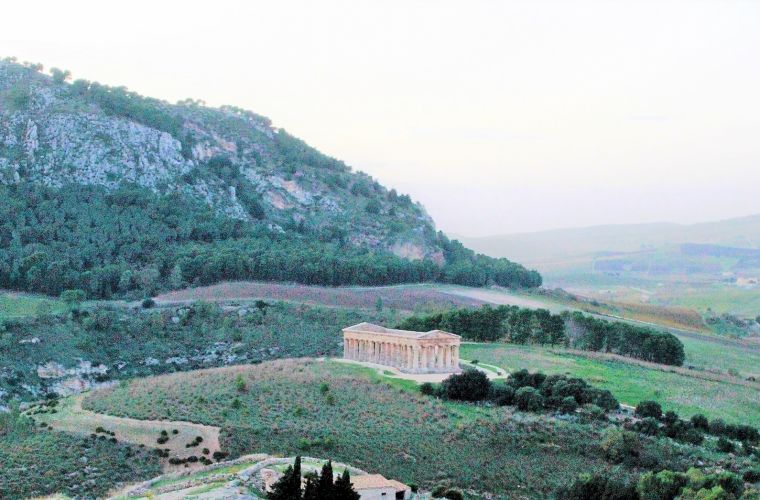 Segesta: temple, theatre, mosquee, 40 km